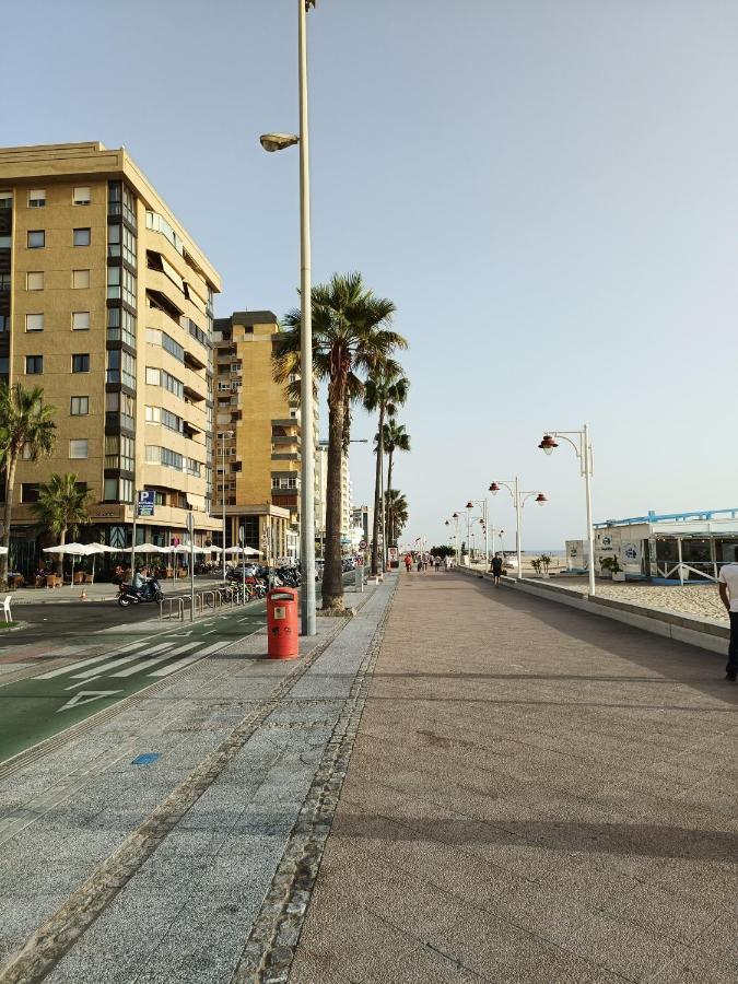 Piso Avenida Junto A La Playa Apartamento Cádis Exterior foto